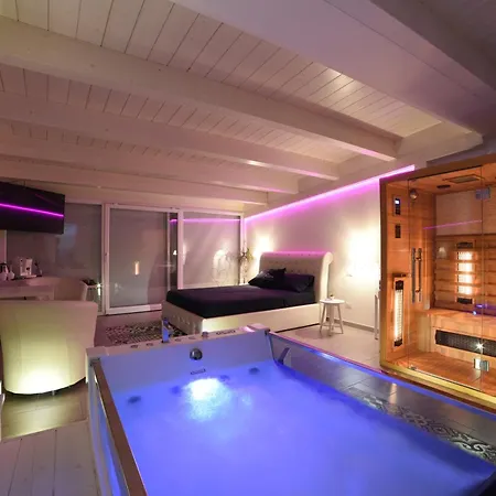 Italians Luxury Bed and breakfast 4*