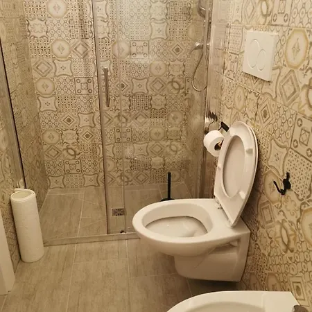 Italians Luxury Bed & Breakfast *